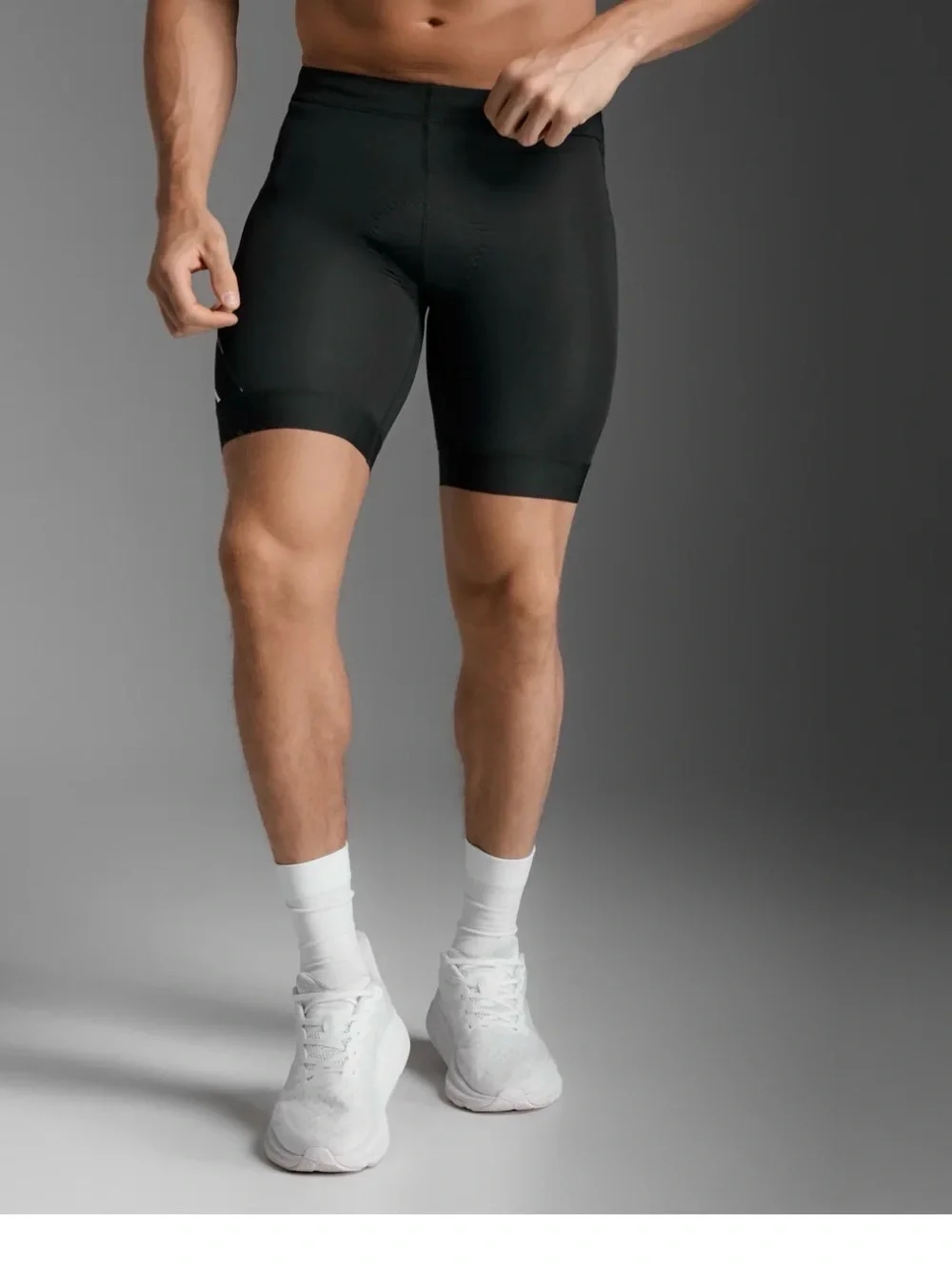 CORE TRI 8 INCH SHORTS